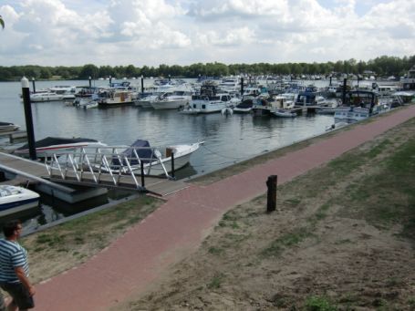 Bergen-Well NL : Maasdünen, Ferienpark Leukermeer, Yachthafen